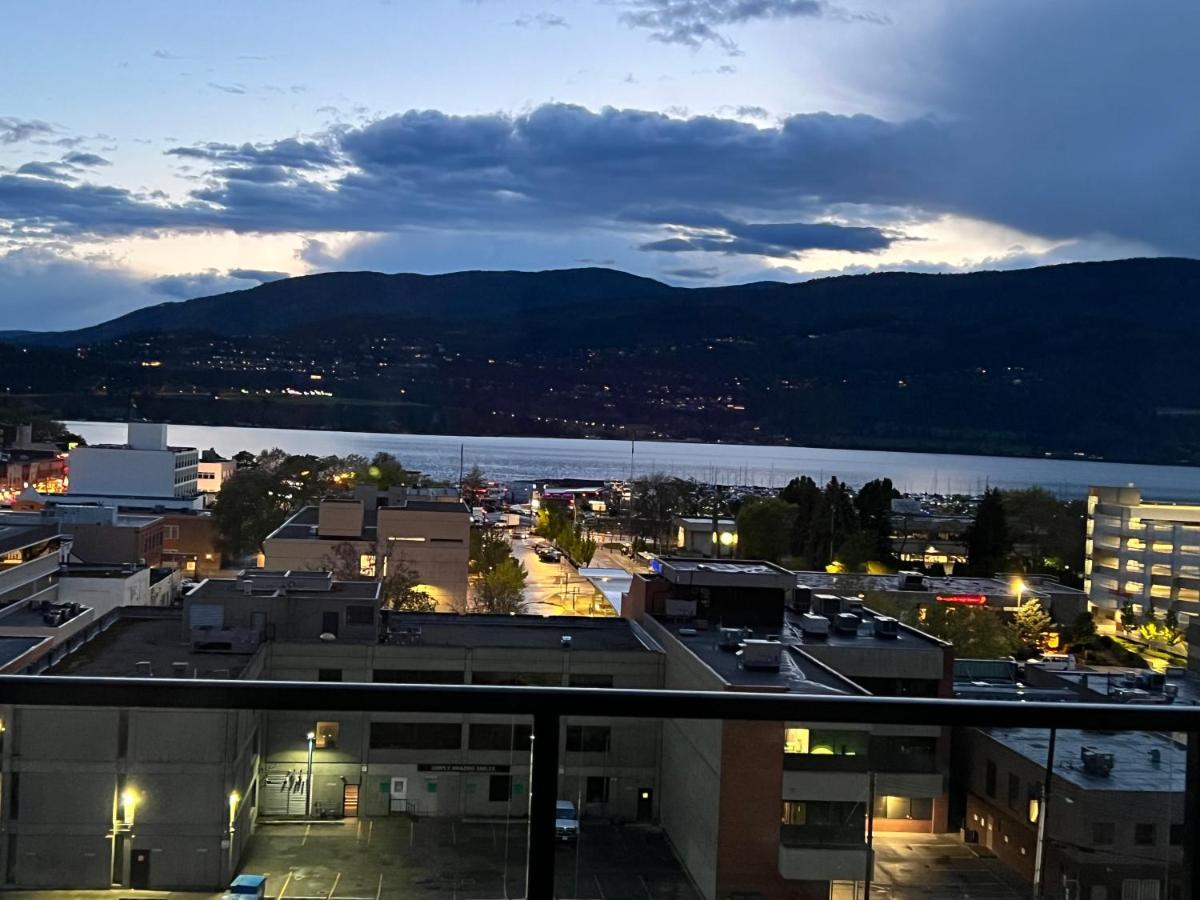 Amazing Brand New Lakeview Condo Downtown Kelowna Ngoại thất bức ảnh