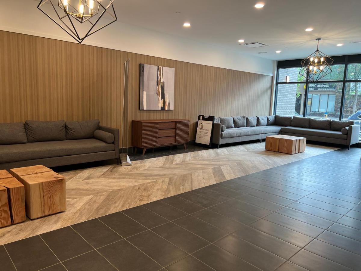 Amazing Brand New Lakeview Condo Downtown Kelowna Ngoại thất bức ảnh