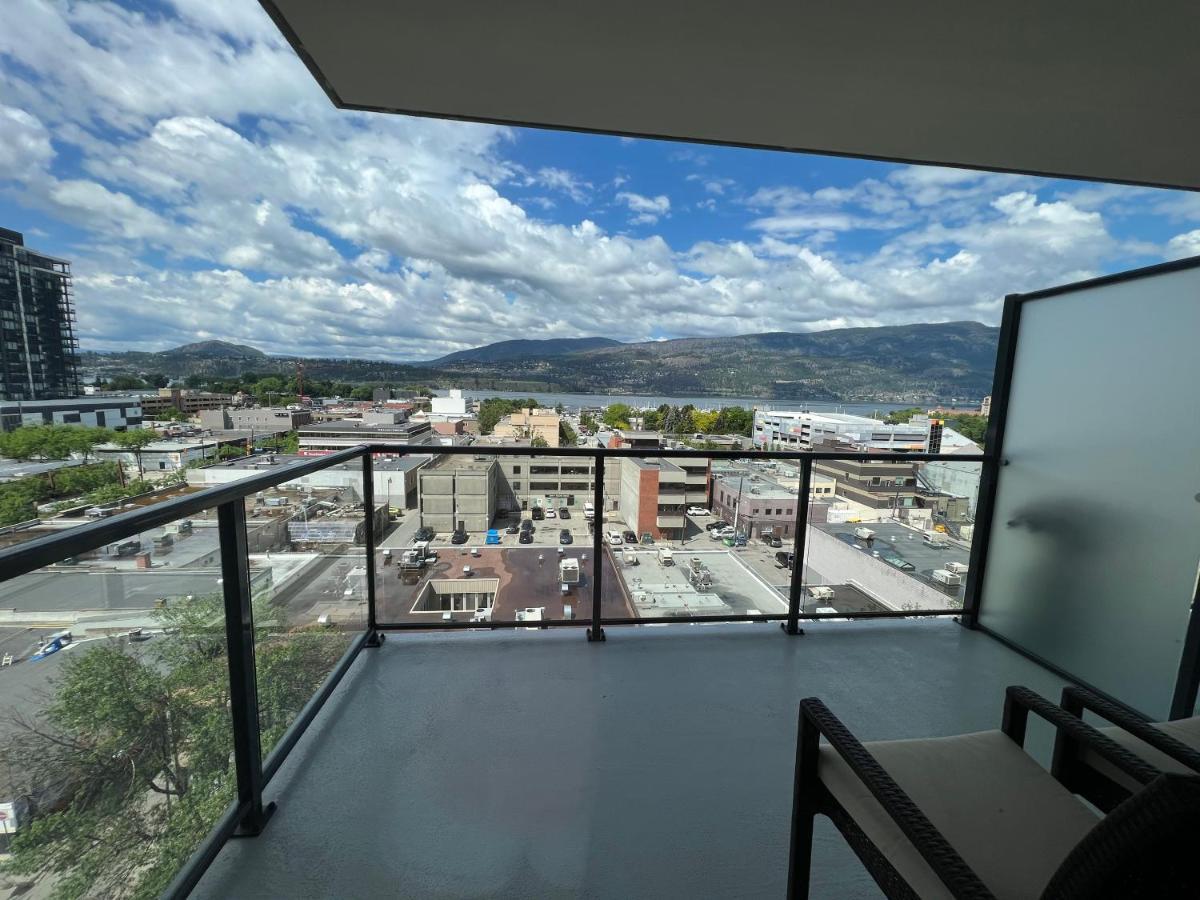 Amazing Brand New Lakeview Condo Downtown Kelowna Ngoại thất bức ảnh