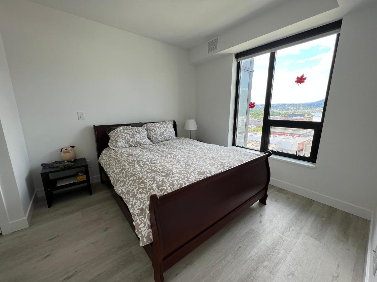 Amazing Brand New Lakeview Condo Downtown Kelowna Ngoại thất bức ảnh